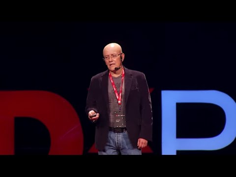 Los animales sí tienen derechos | Gustavo Larios | TEDxPitic